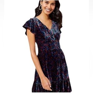 LOFT Women’s 14 Black Floral Print Velvet Velour V-Neck Ruffle Hem Dress Classic